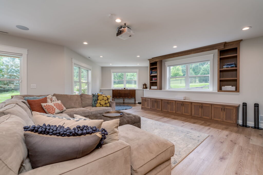 45-web-or-mls-1005-applewood-ct